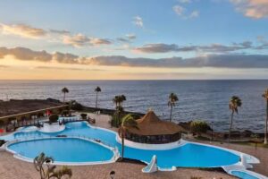 Rocas del Mar 140 & 141