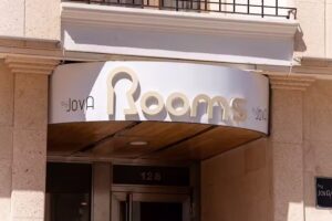 Rooms Hotel by JovA