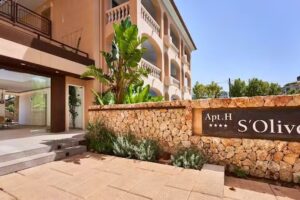 S&rsquo;Olivera Apartments