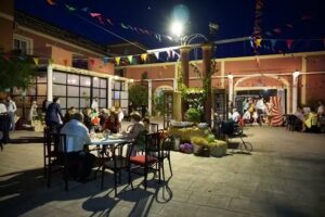 Sal&oacute;n Fuente de la Salud