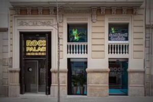 Sant Jordi Hostels Rock Palace
