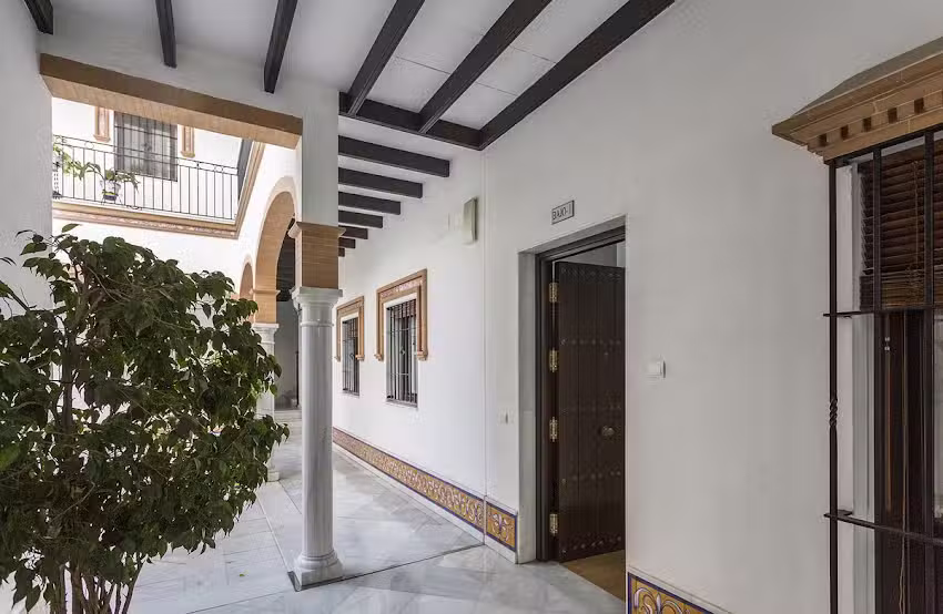 Santa Catalina Patio Andaluz Moderno 8 Bajo I