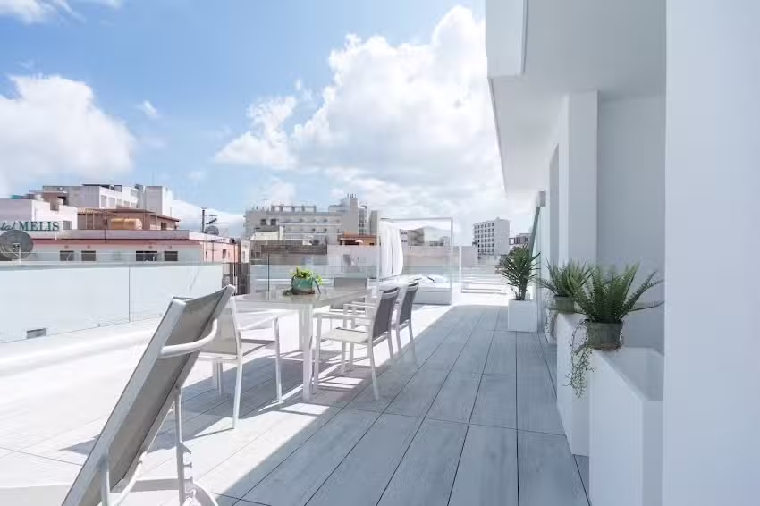 Sea Breeze Apartments