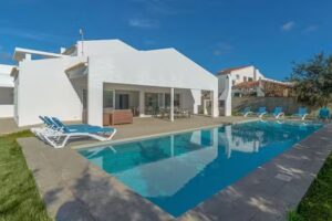 Seranova Luxury Hotel