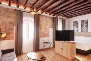 Sercotel Granada Suites