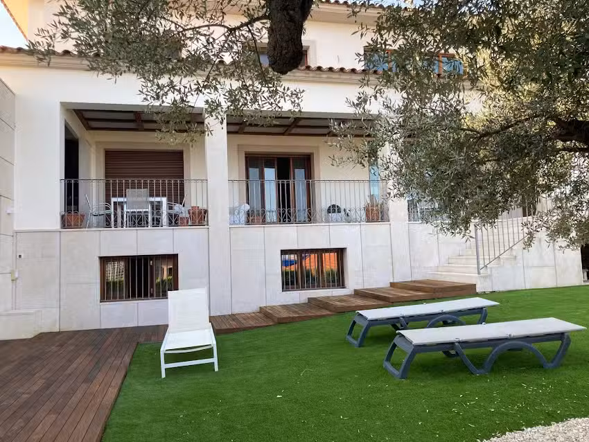 Sis Pobles Bed & Breakfast