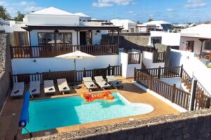 Six Bed Holiday Rental &ndash; Villa Vista Rey &ndash; Playa Blanca Lanzarote