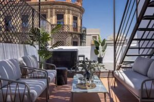 Suites Maestranza &ndash; Puerta del Arenal by Magno Apartments