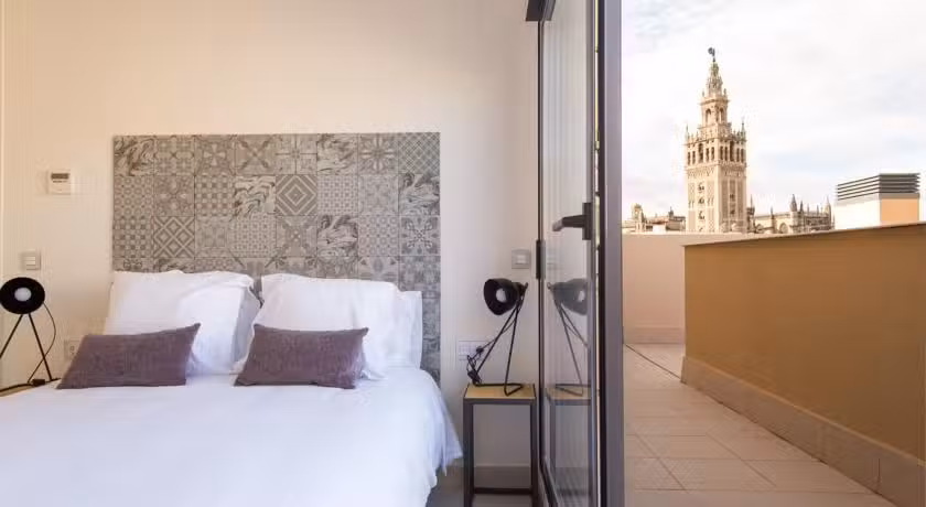 Suites Sevilla Q&Q Cathedral