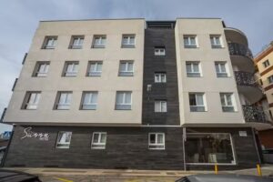 SUNNA HOTEL BENIC&Agrave;SSIM