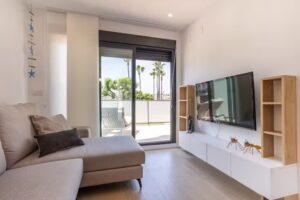 Sunrise House MET Oliva Nova)Alojamiento tur&iacute;stico cerca del MET, Golf y playa