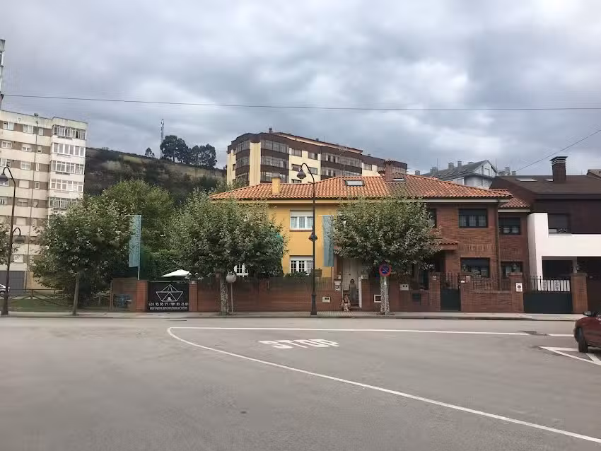 Surf Camp En Salinas | Longbeach escuela de surf Asturias