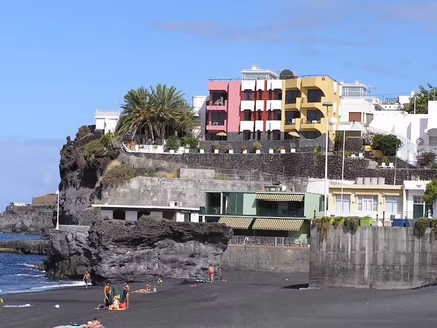 TAMANCA: RENT A CAR + APARTAMENTOS