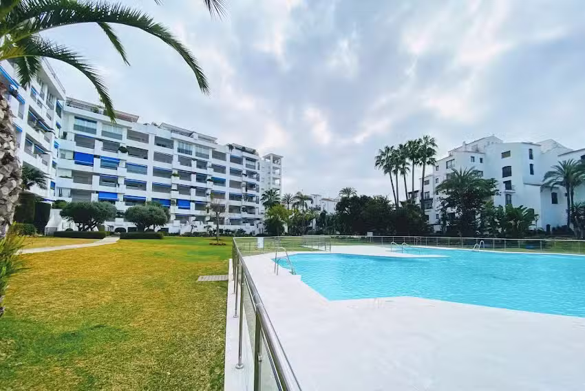 Terraza de Ban&uacute;s &ndash; EaW Homes