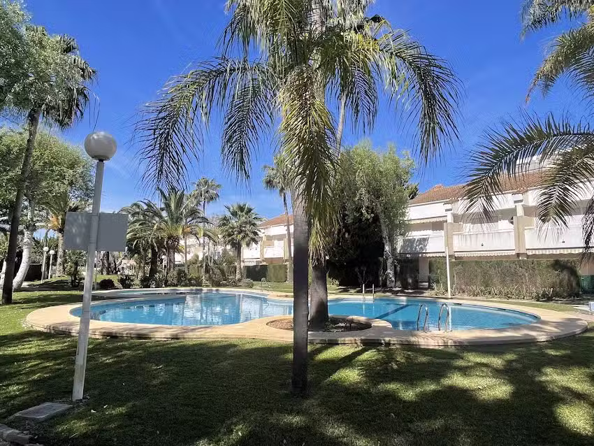 THE BEACH HOUSE J&Aacute;VEA PLAYA DEL ARENAL By Mermaid Suites