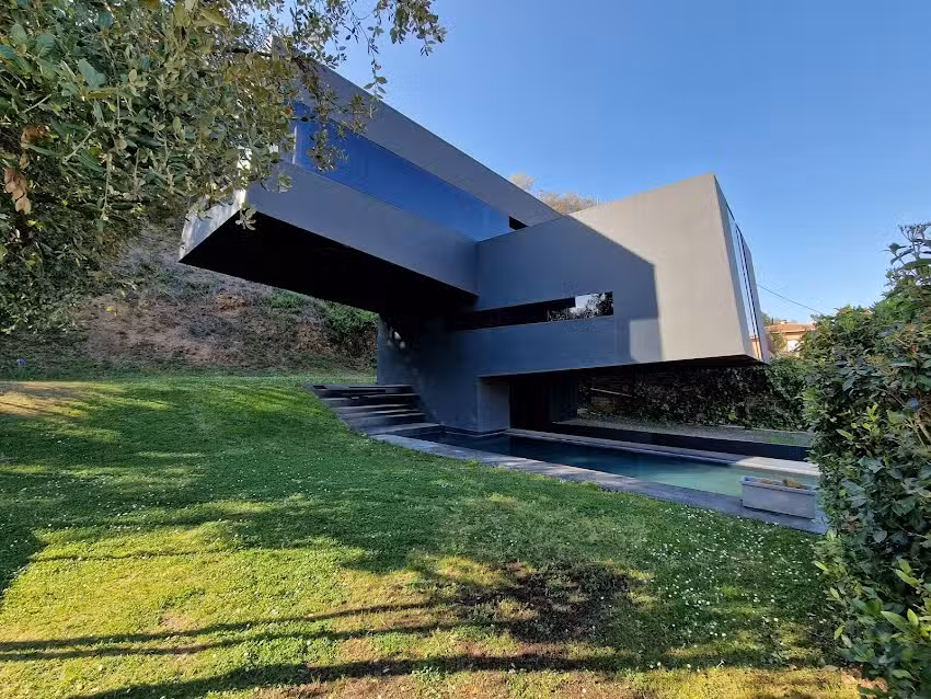 The Black Line House