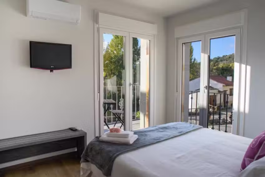 The Bridge Apartments Covarrubias