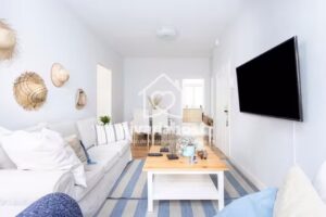 The Happy Place: Santa Cruz, by Nivariahost