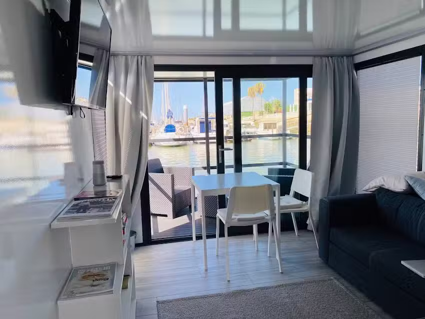 The Houseboat C&aacute;diz El Puerto