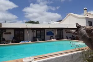 T&iacute;as Habitaciones de Hotel en Chalet T&iacute;pico