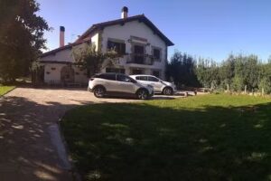 Toki Alai Aterpetxea. Orobio