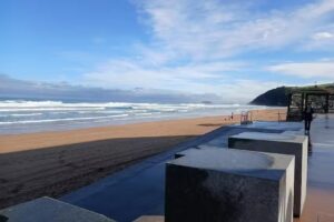 Tres habitaciones y garaje junto al mar