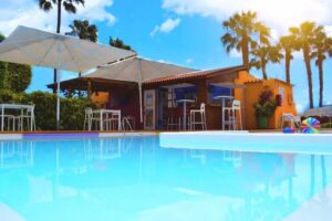 Tropical La Zona Gay Resort