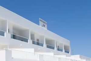 Typic Art Apartments