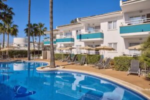 Universal Aparthotel Elisa