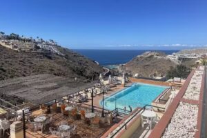 Ura Hotels &ndash; Apartamentos Roslara