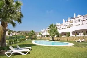 Urbanizaci&oacute;n Aloha Royal