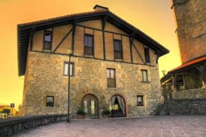 Uztartza Jatetxea-Aterpetxea