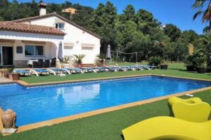 Vil.la TROPICS HUTG-016935-63- Villa TROPICS &ndash; VILA &ndash; CASA RUSTICA, MASIA, ALOJAMIENTO TUR&Iacute;STICO,