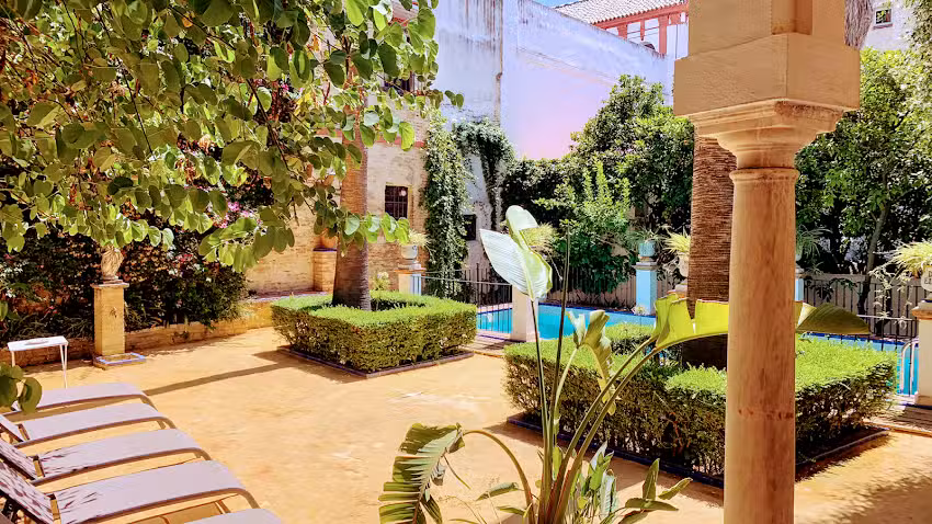 Villa Elvira, exclusive Pool and Gardens in the heart of Sevilla