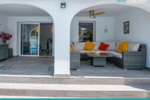 Villa George &ndash; HMR Holidays