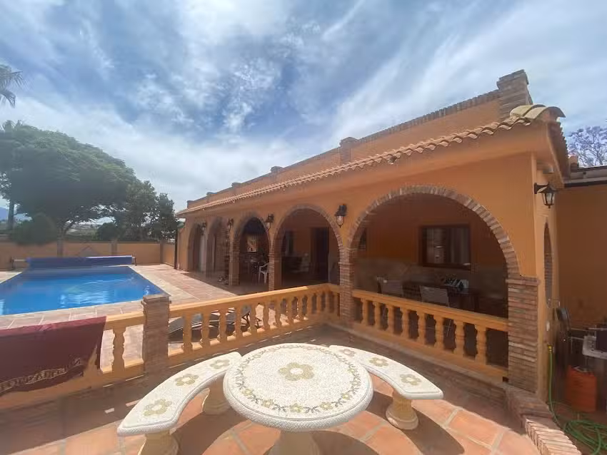 Villa Mandolyn