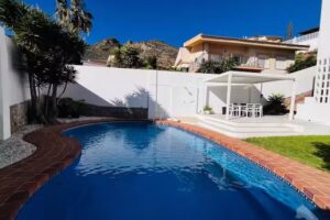 Villa Paula by TuBuenaCasa