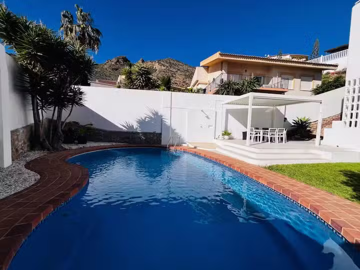 Villa Paula by TuBuenaCasa