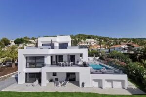 Villa White Flamingo