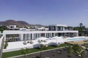 Villa White Lava by Aura Collection