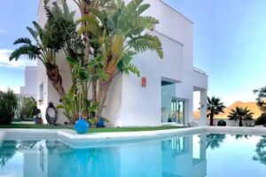 VillaBlanca Views & Pool