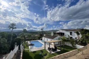 Vi&ntilde;a El Arenal, La Vega