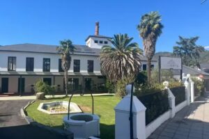 Vi&ntilde;a Femita. Hotel, Albergue y Restaurante