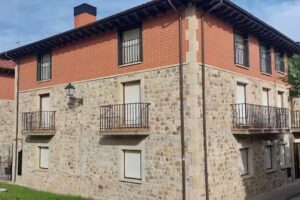 Vivienda de Uso Tur&iacute;stico &laquo;Los Robles&raquo;