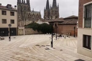 Vivienda de uso tur&iacute;stico, ventana a Santa Mar&iacute;a
