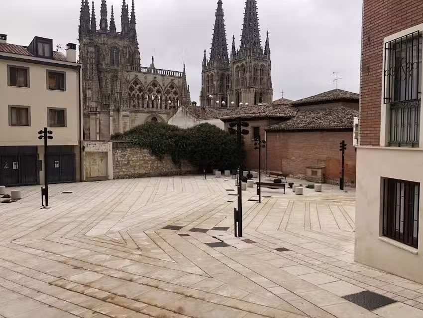 Vivienda de uso tur&iacute;stico, ventana a Santa Mar&iacute;a