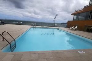 Vivienda vacacional en primera linea de playa y vistas al Mar y Piscina