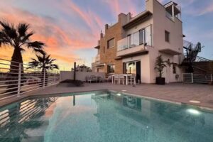 Viviendas Vacacionales Calanegra, con Piscina y con Sol&aacute;rium, Puerto de Mazarr&oacute;n Costa C&aacute;lida