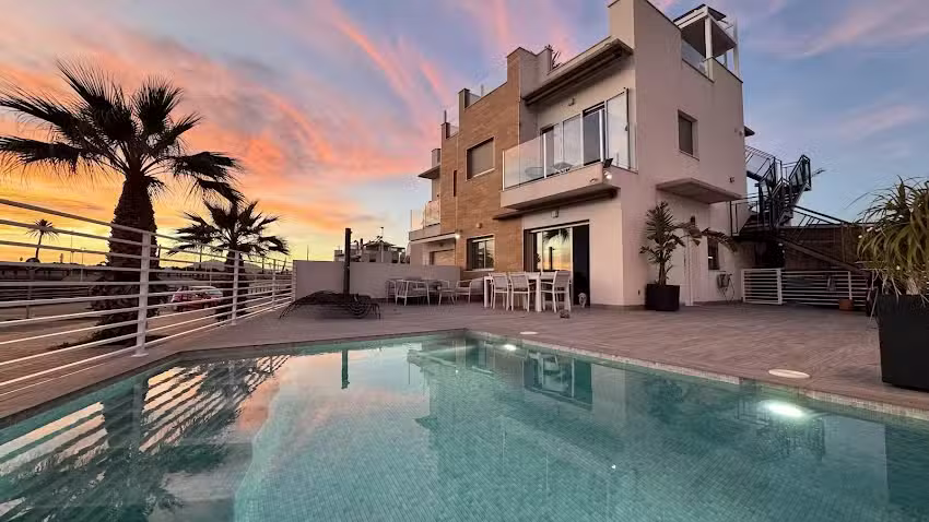 Viviendas Vacacionales Calanegra, con Piscina y con Sol&aacute;rium, Puerto de Mazarr&oacute;n Costa C&aacute;lida