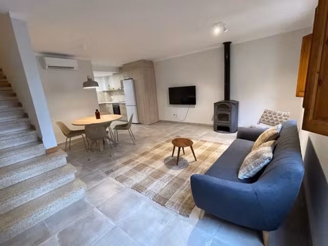 Volcanic Mieres Retreat